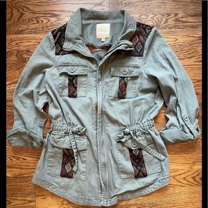 ModCloth Women’s Boho Army Green Aztec Diamond Embroidered Jacket Size M